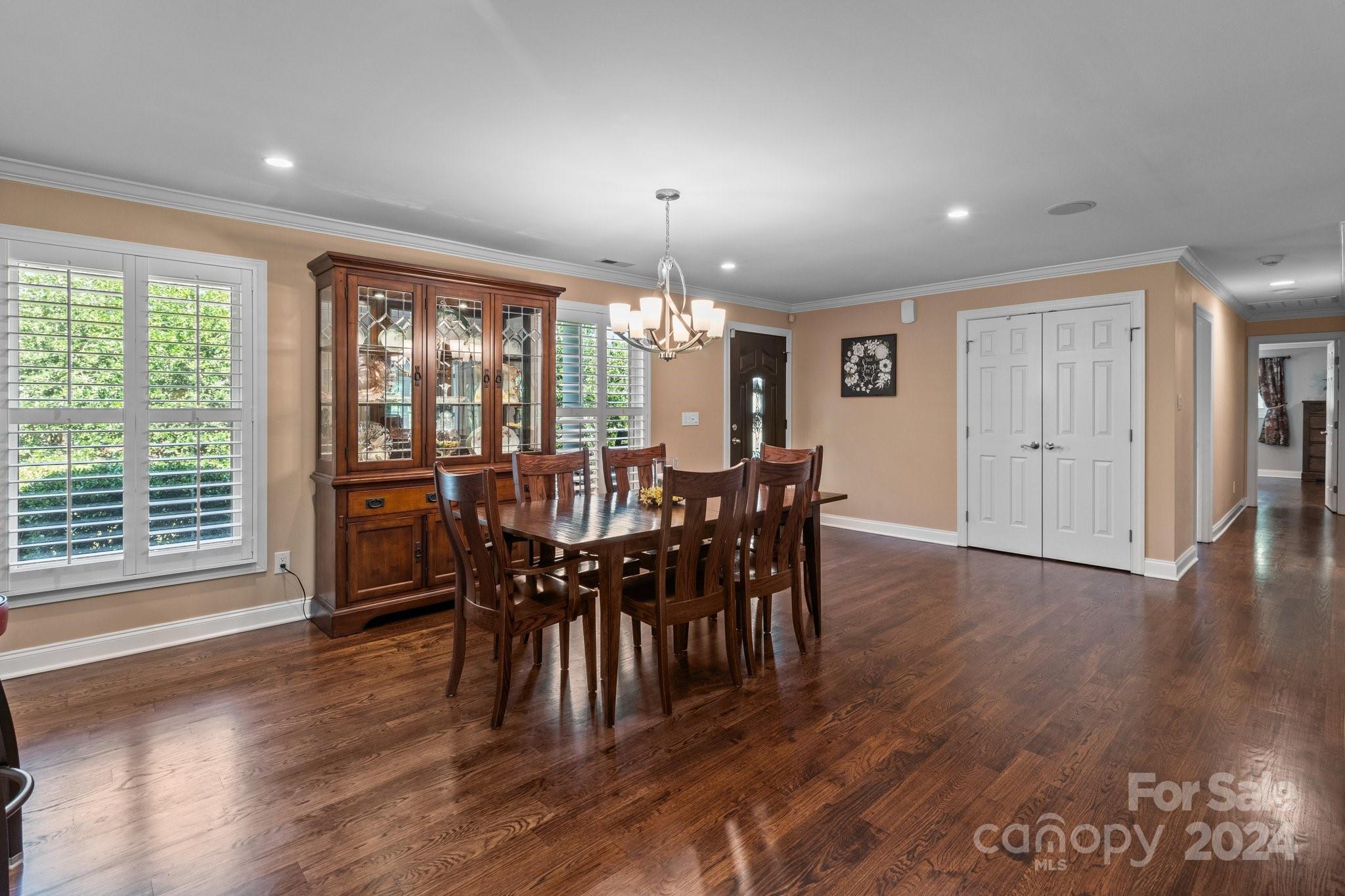 2414 Pine Cape Court