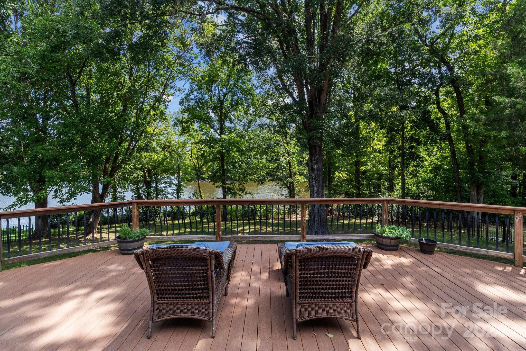 2414 Pine Cape Court