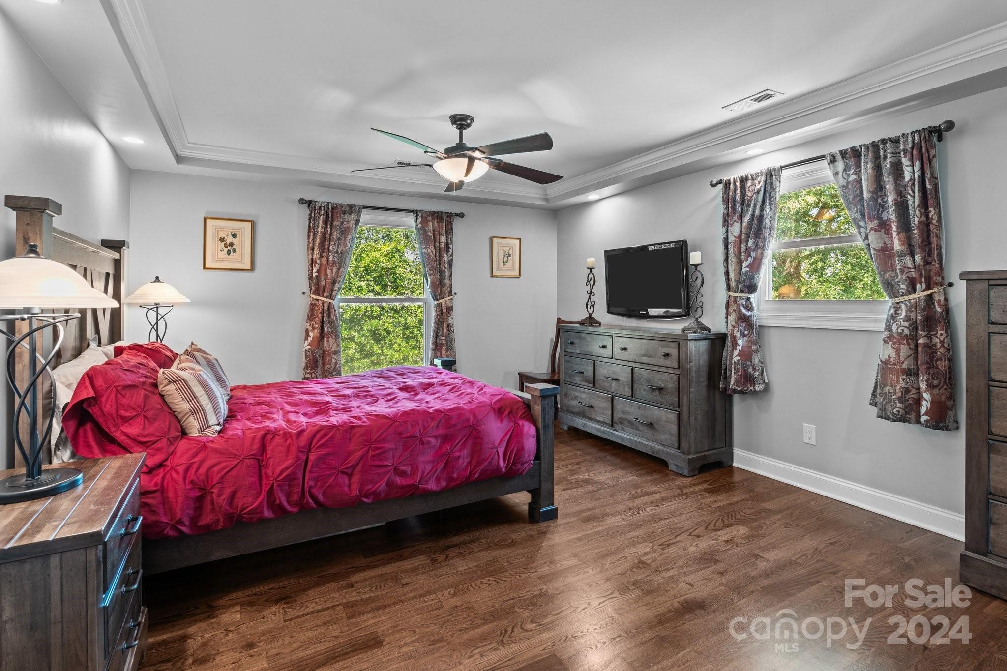 2414 Pine Cape Court