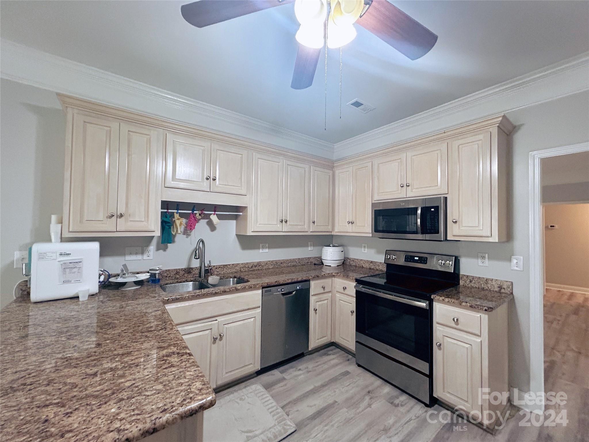 14829 Middlesborough Drive