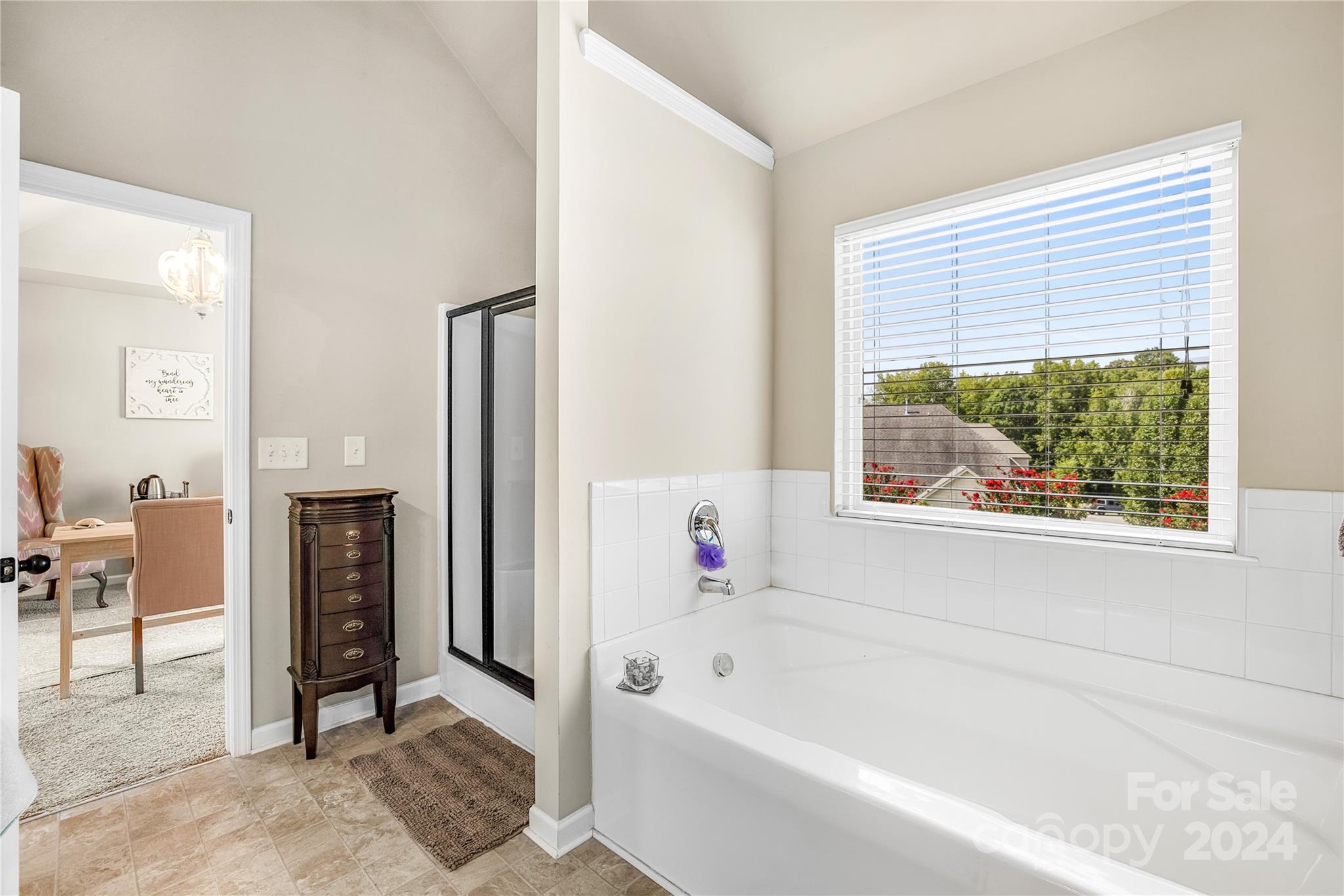 121 Kenyon Loop