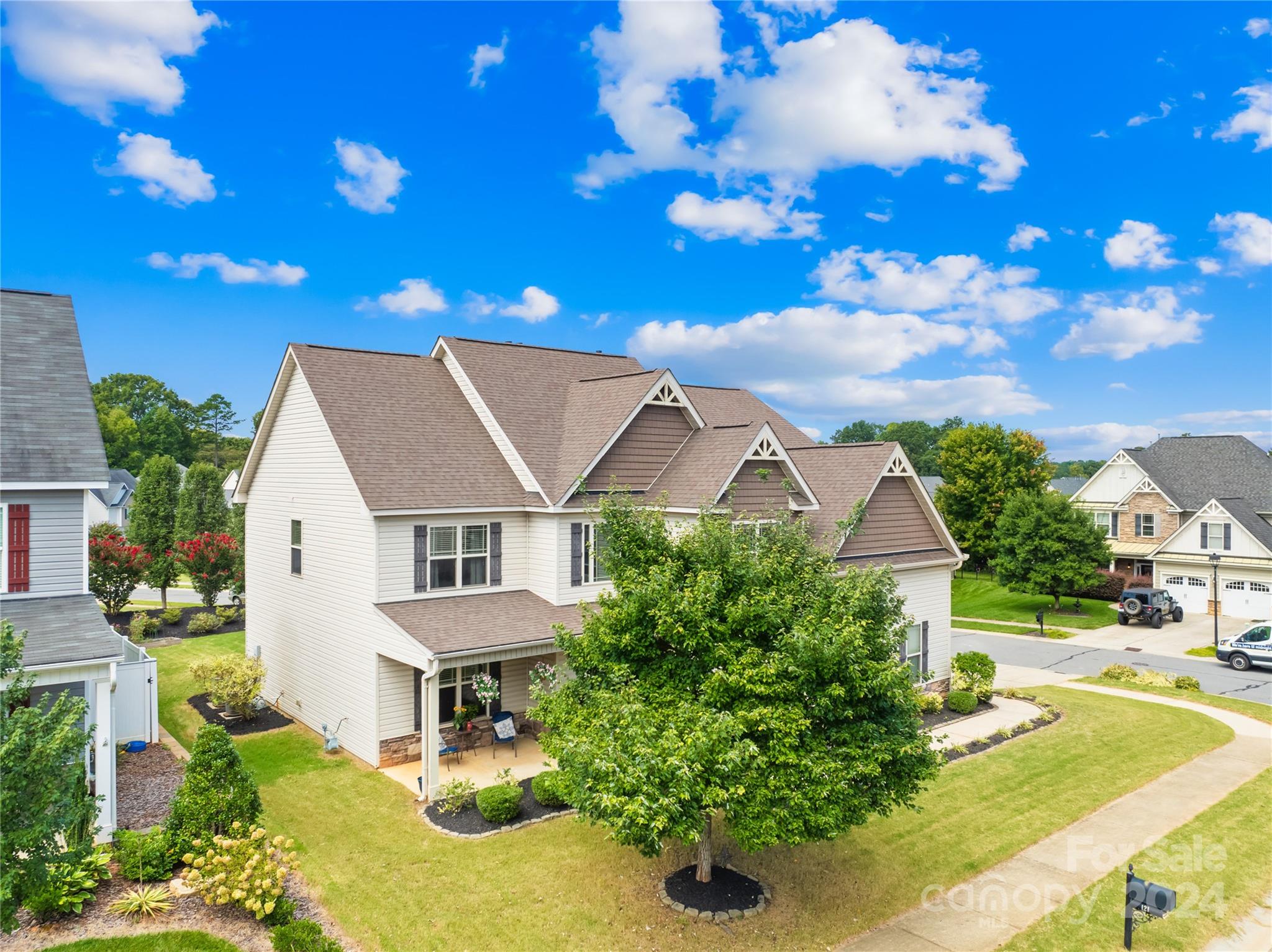 121 Kenyon Loop