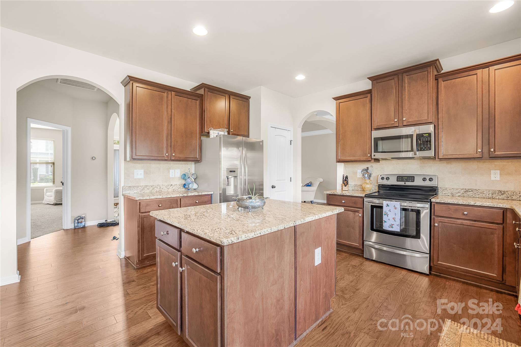 121 Kenyon Loop