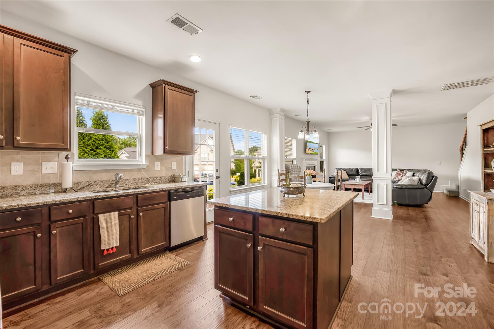 121 Kenyon Loop