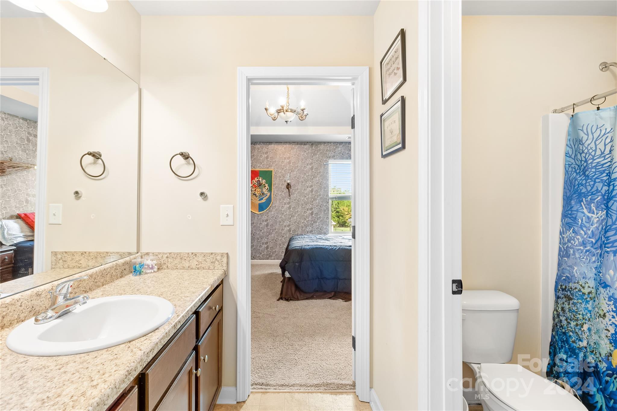 121 Kenyon Loop