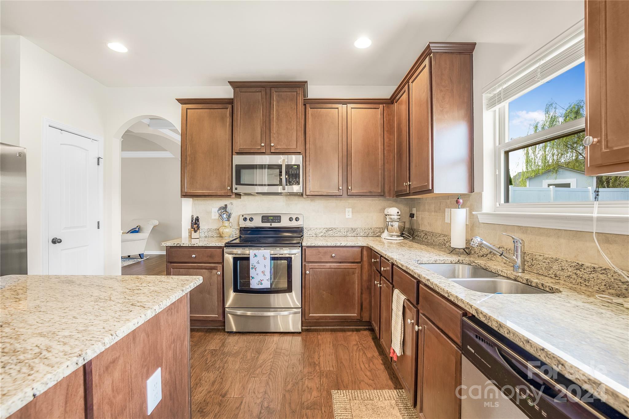 121 Kenyon Loop