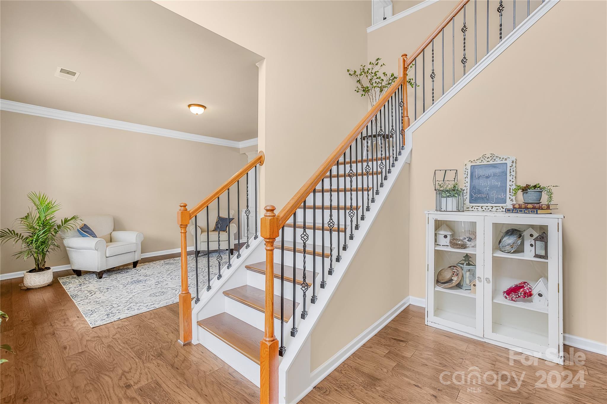 121 Kenyon Loop
