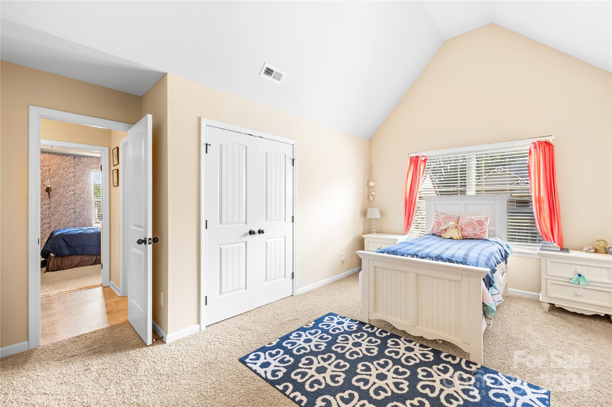 121 Kenyon Loop