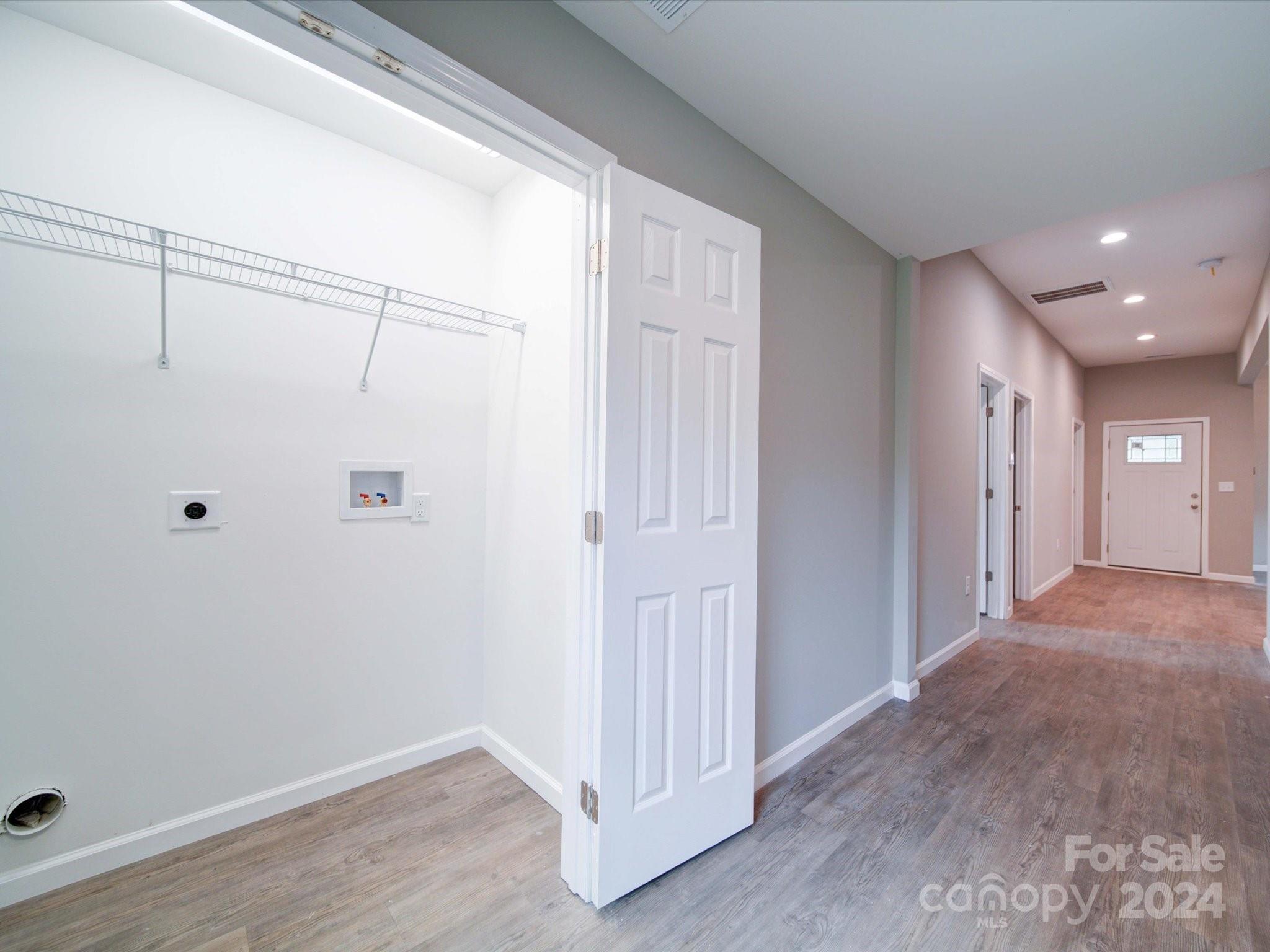 14 Robbins Circle