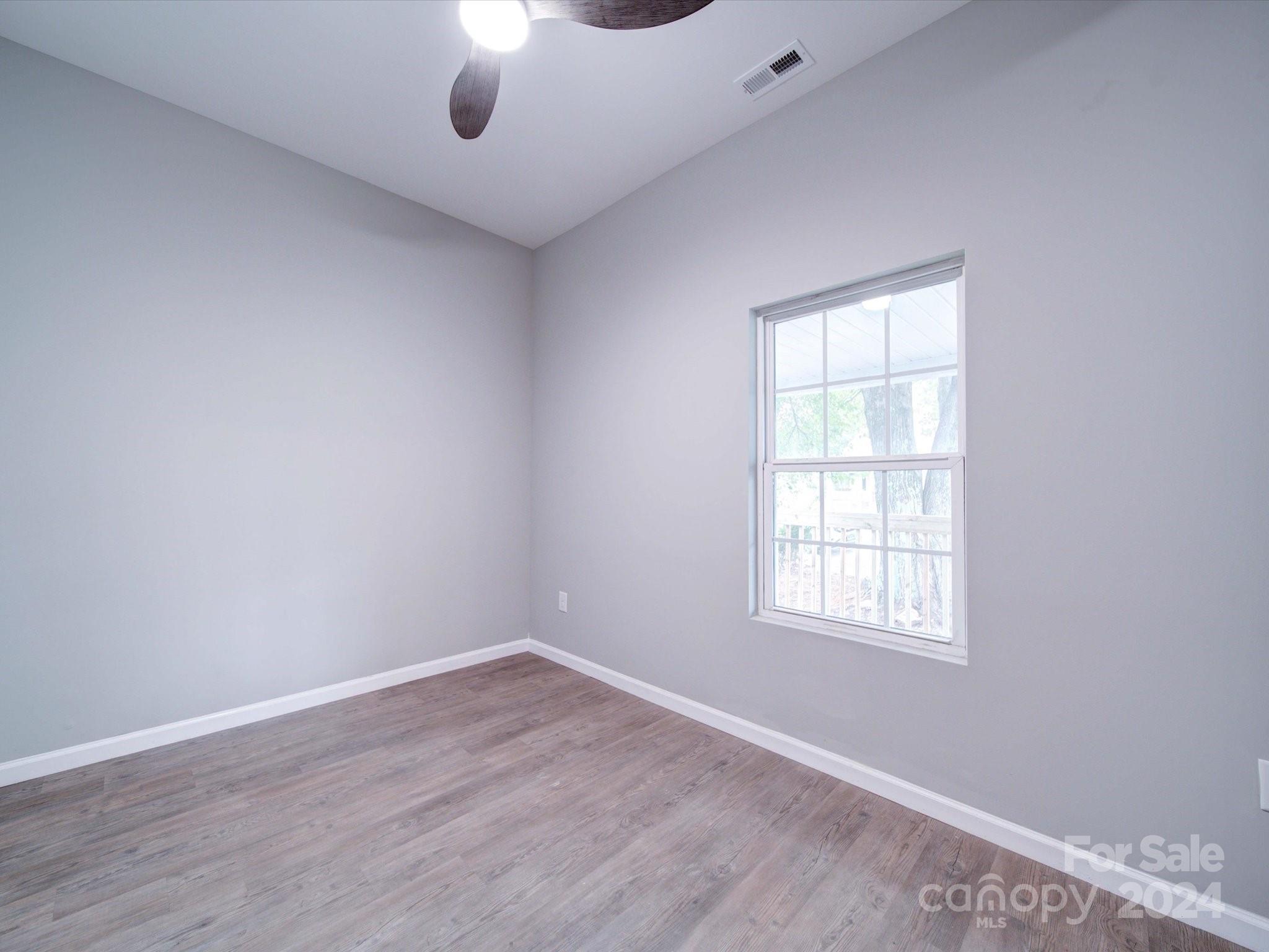 14 Robbins Circle