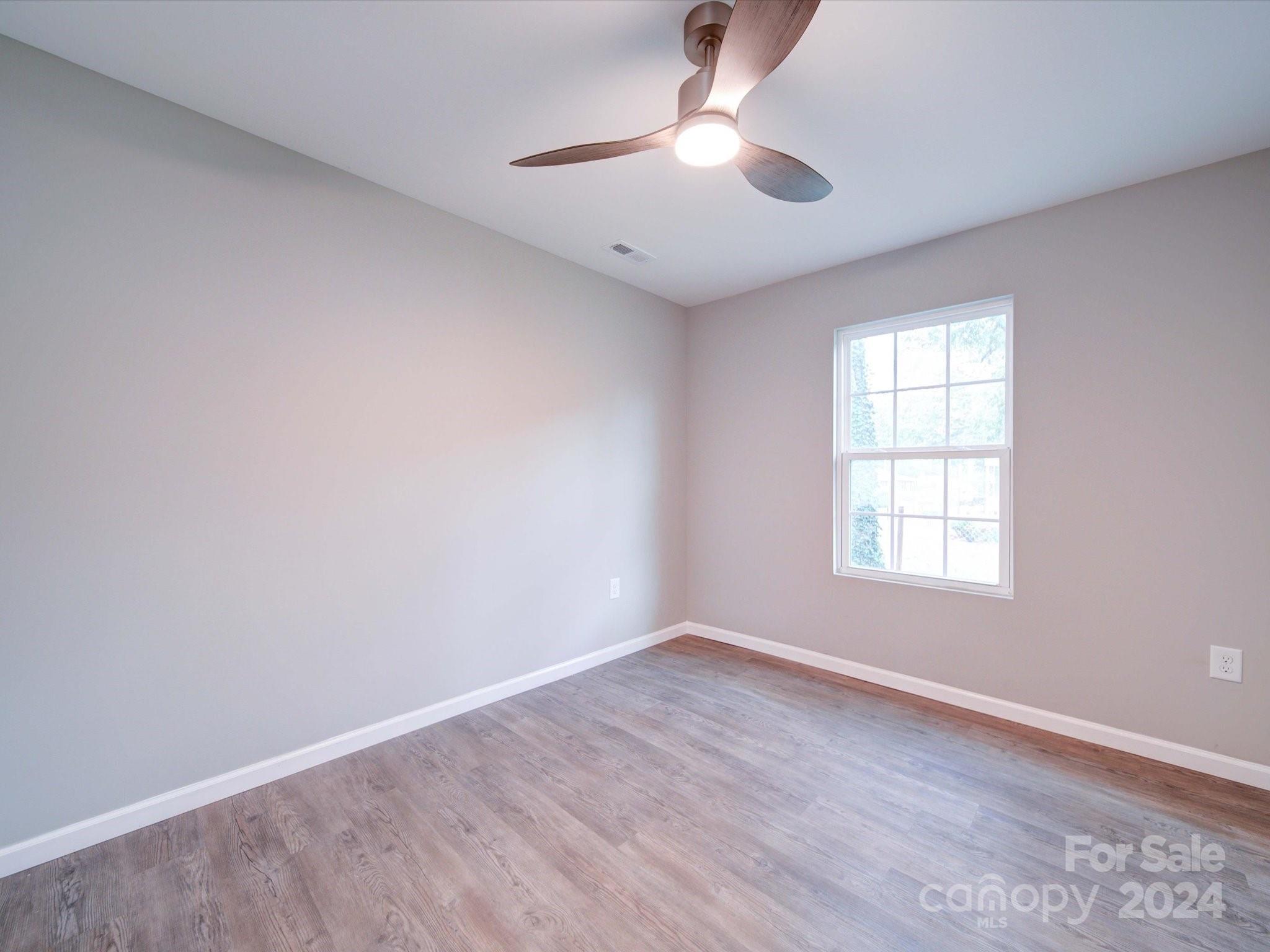 14 Robbins Circle