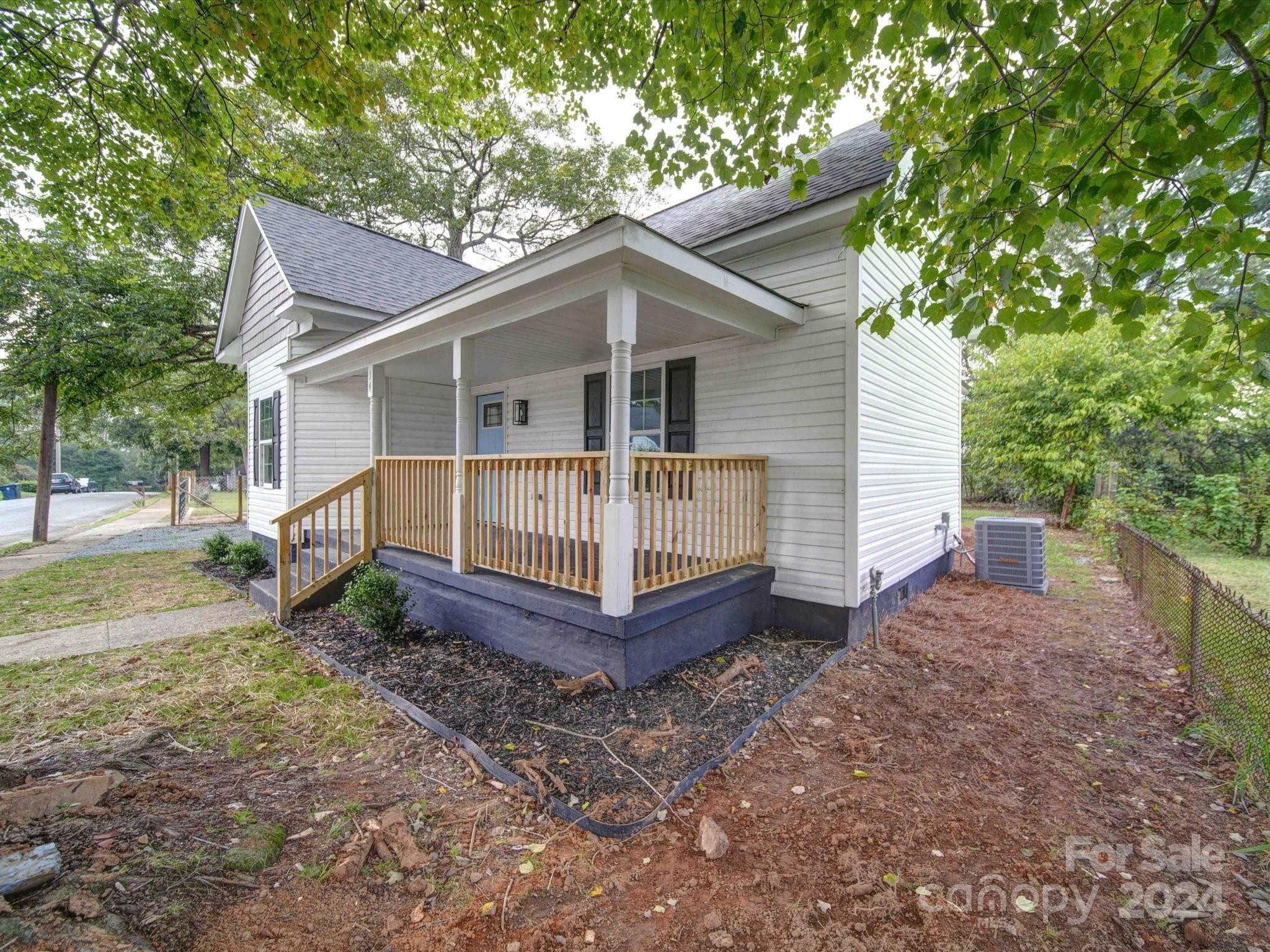 14 Robbins Circle