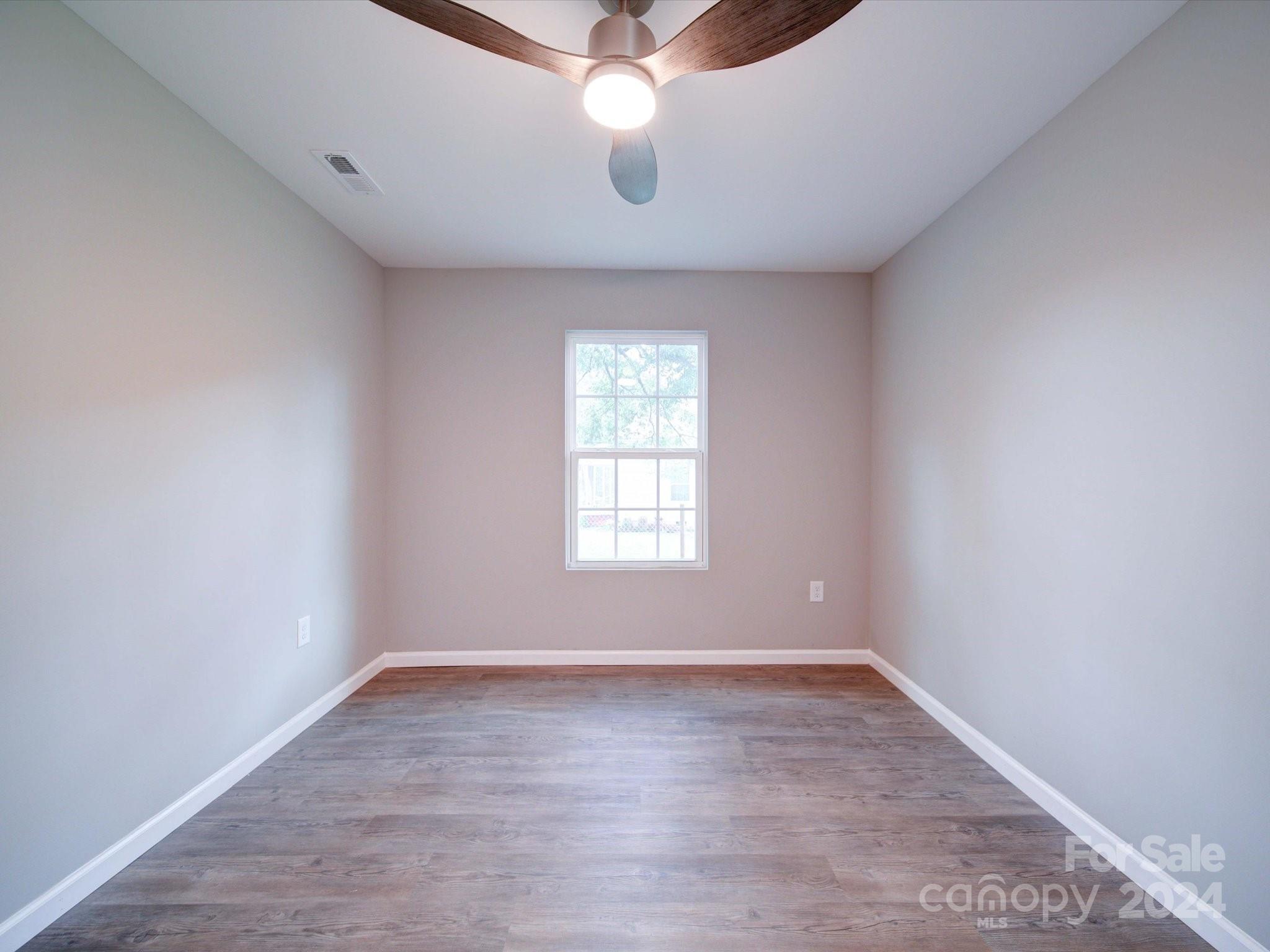 14 Robbins Circle