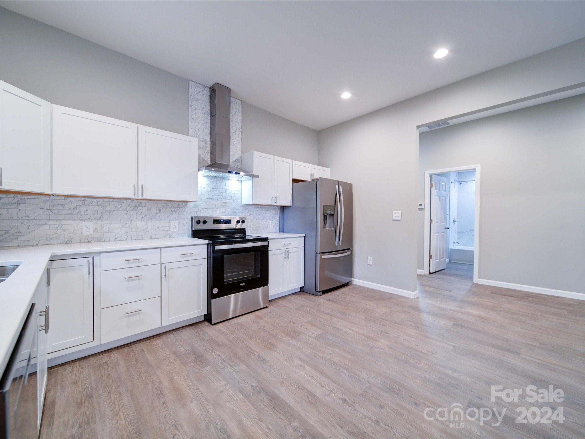 14 Robbins Circle