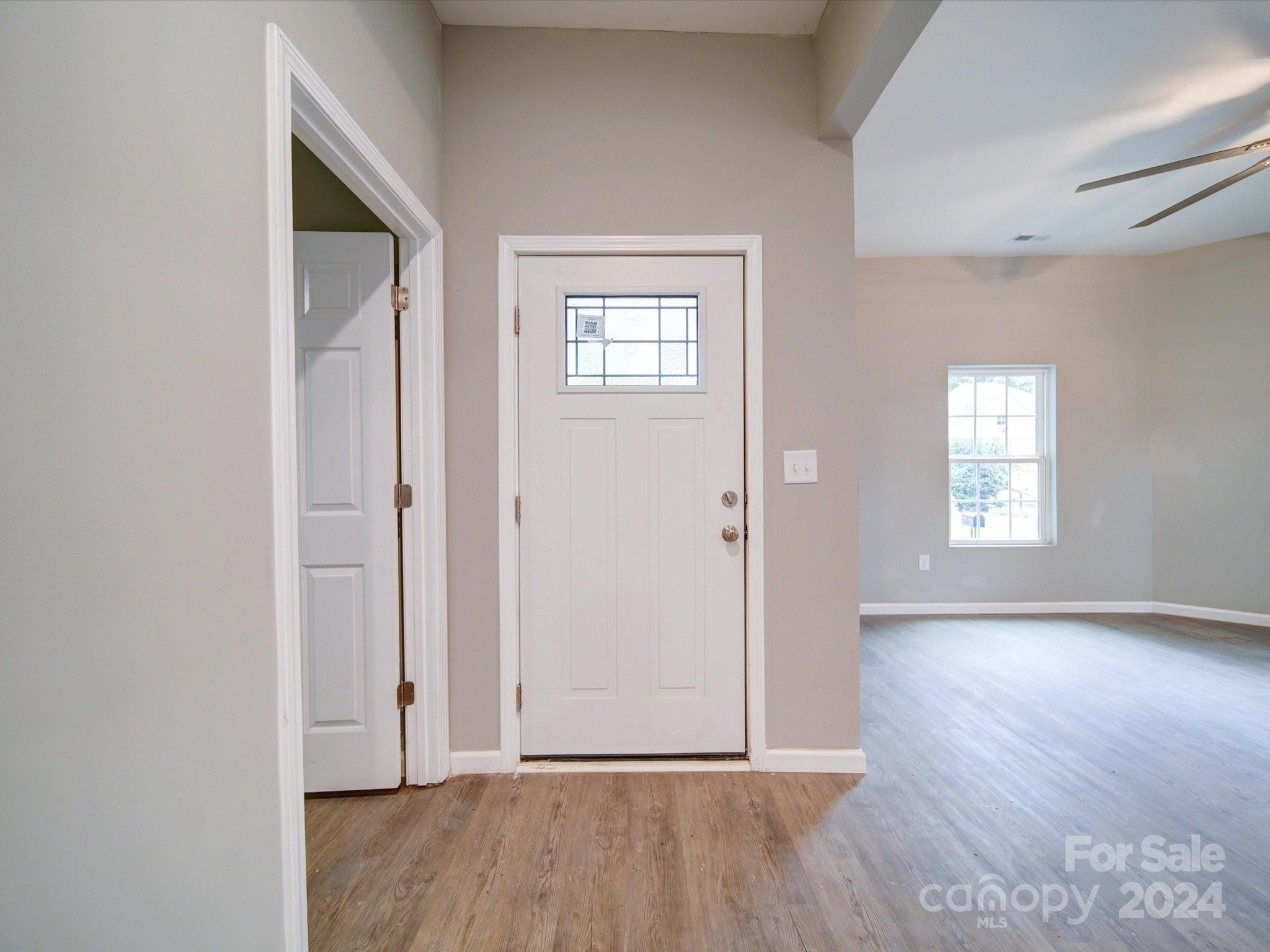14 Robbins Circle