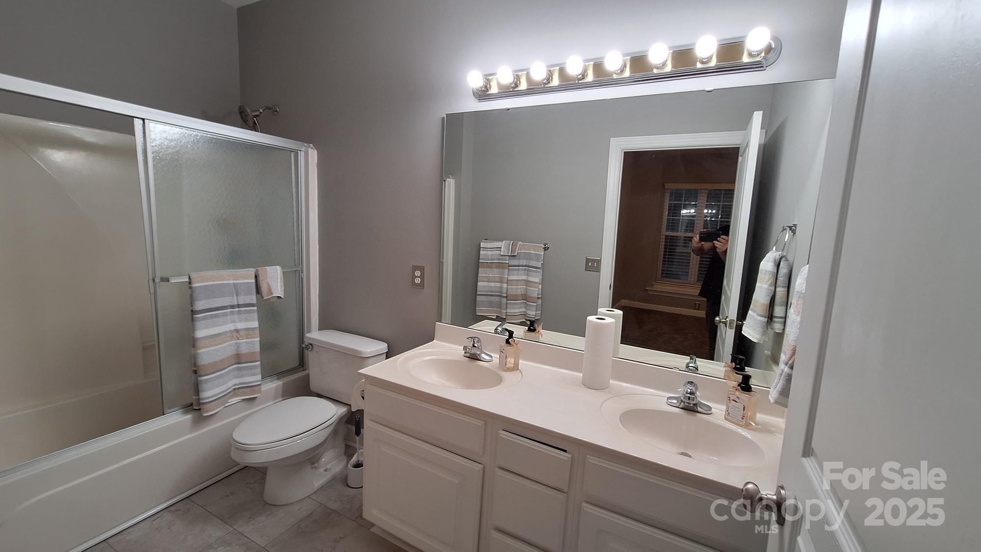 18710 Oakhurst Boulevard Unit: B1F