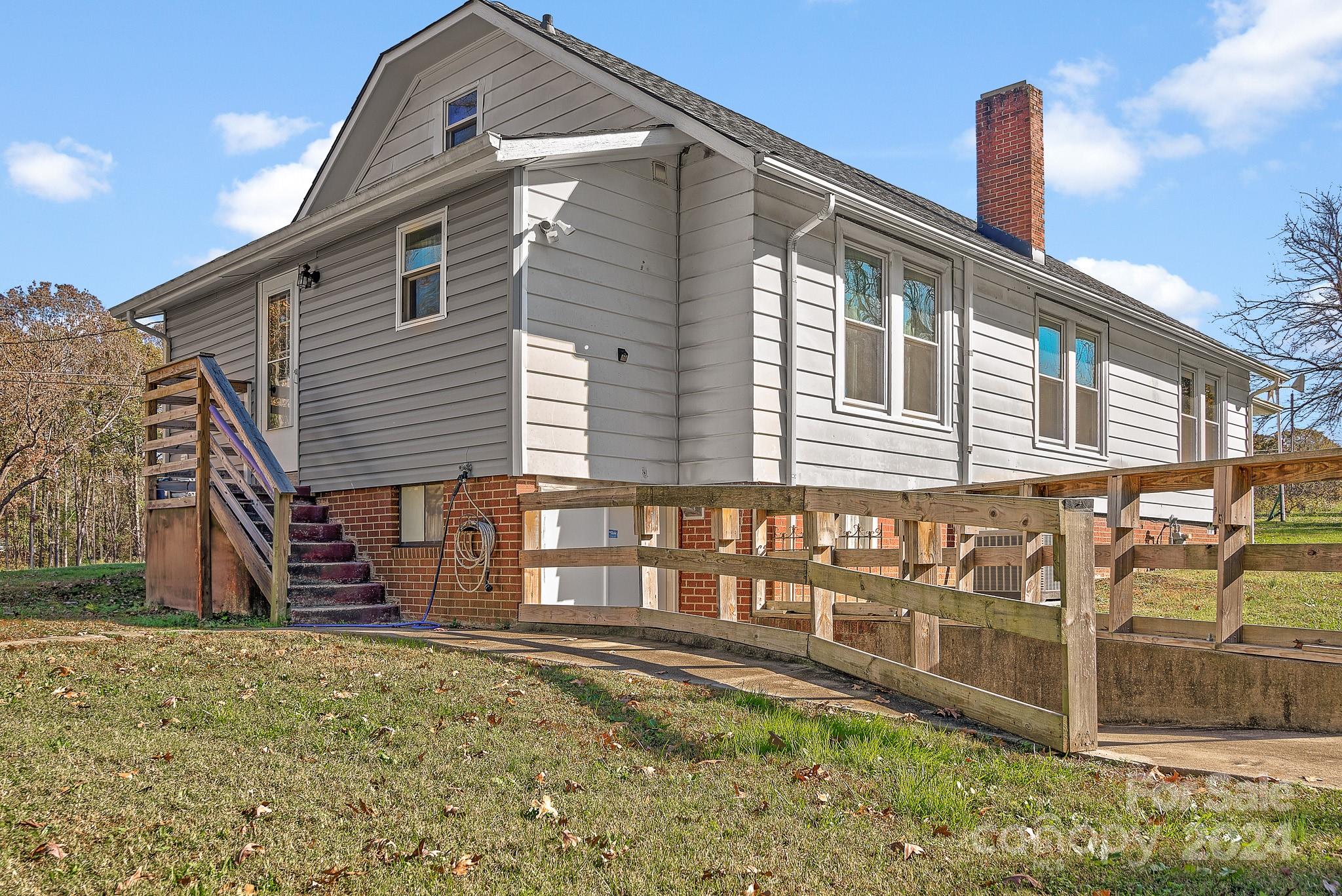 533 Fair Bluff Avenue