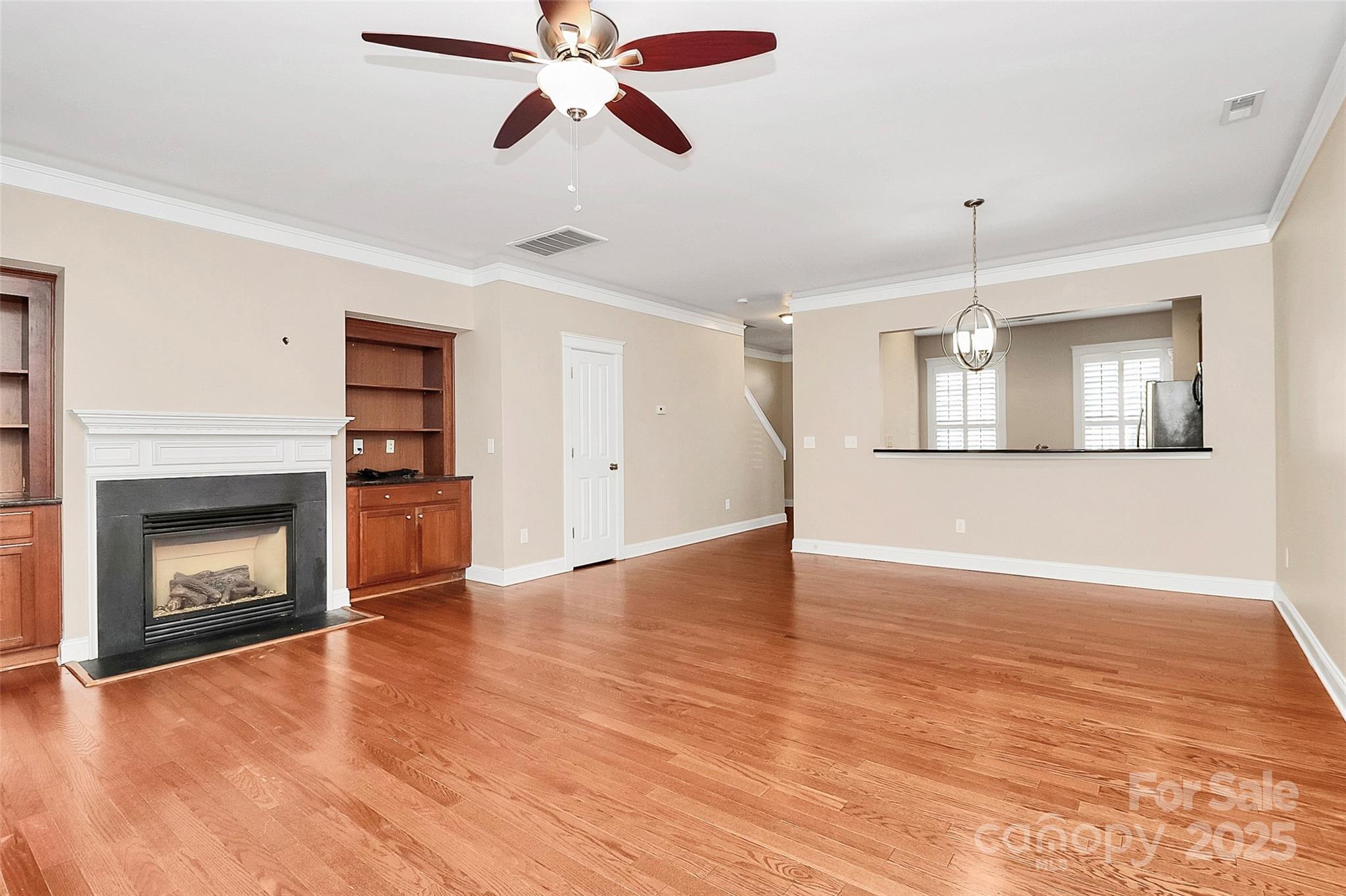 924 White Point Drive