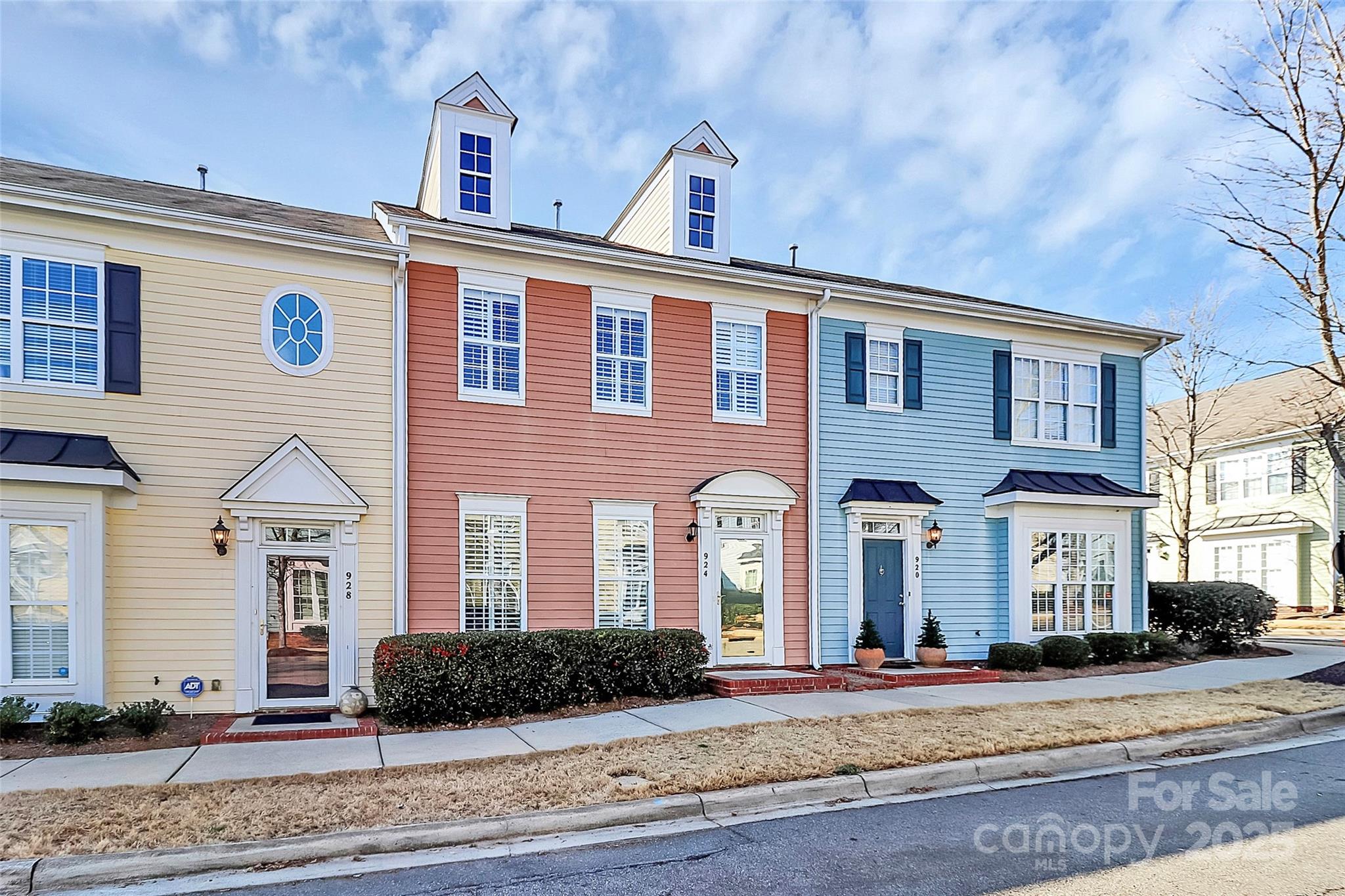 924 White Point Drive
