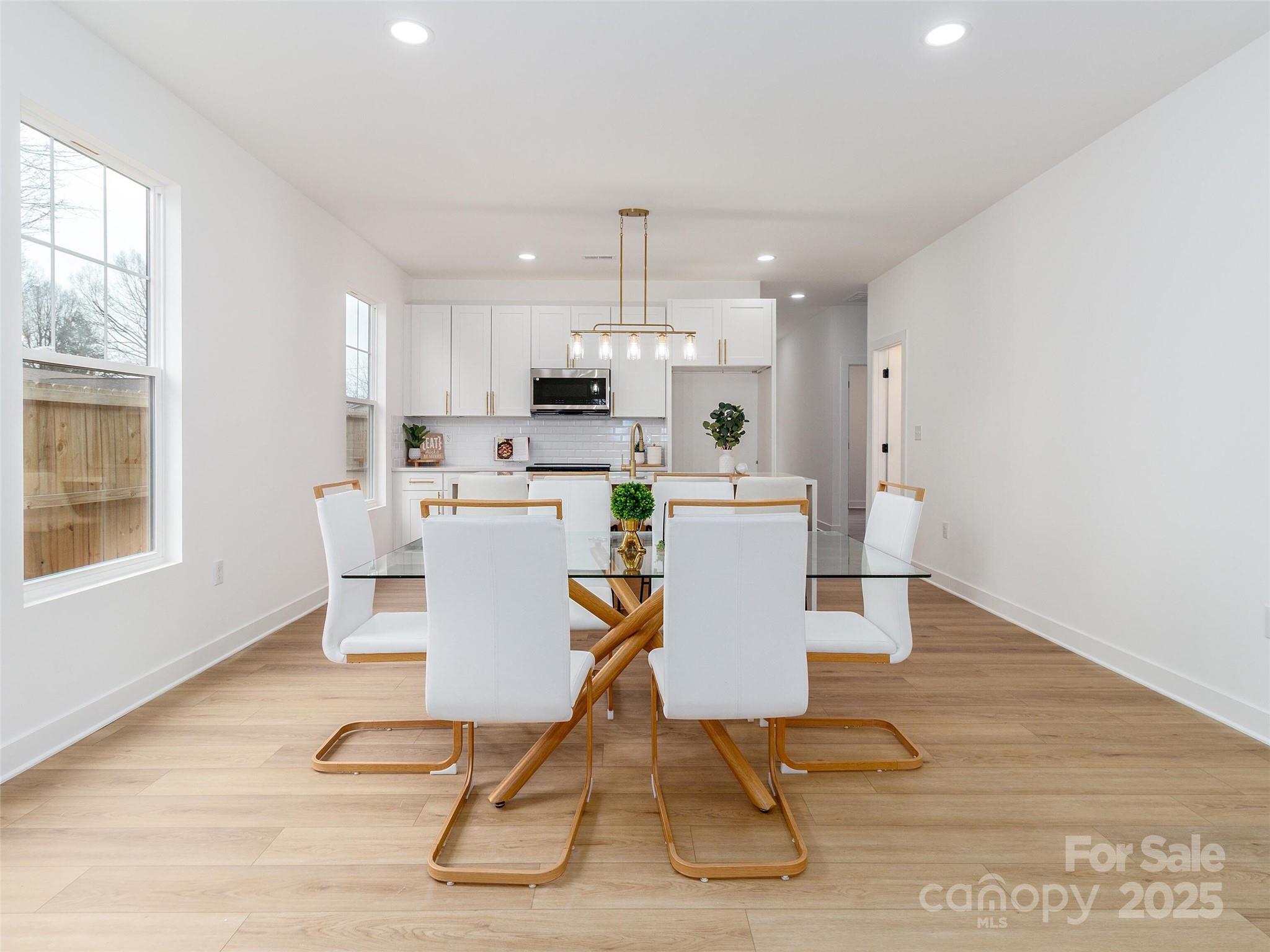 205 Skyline Circle