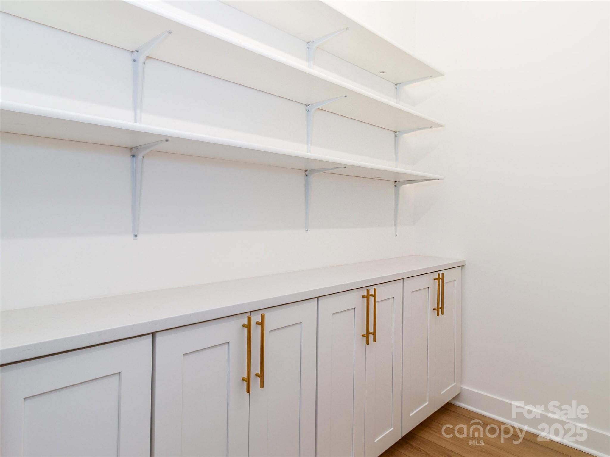 205 Skyline Circle