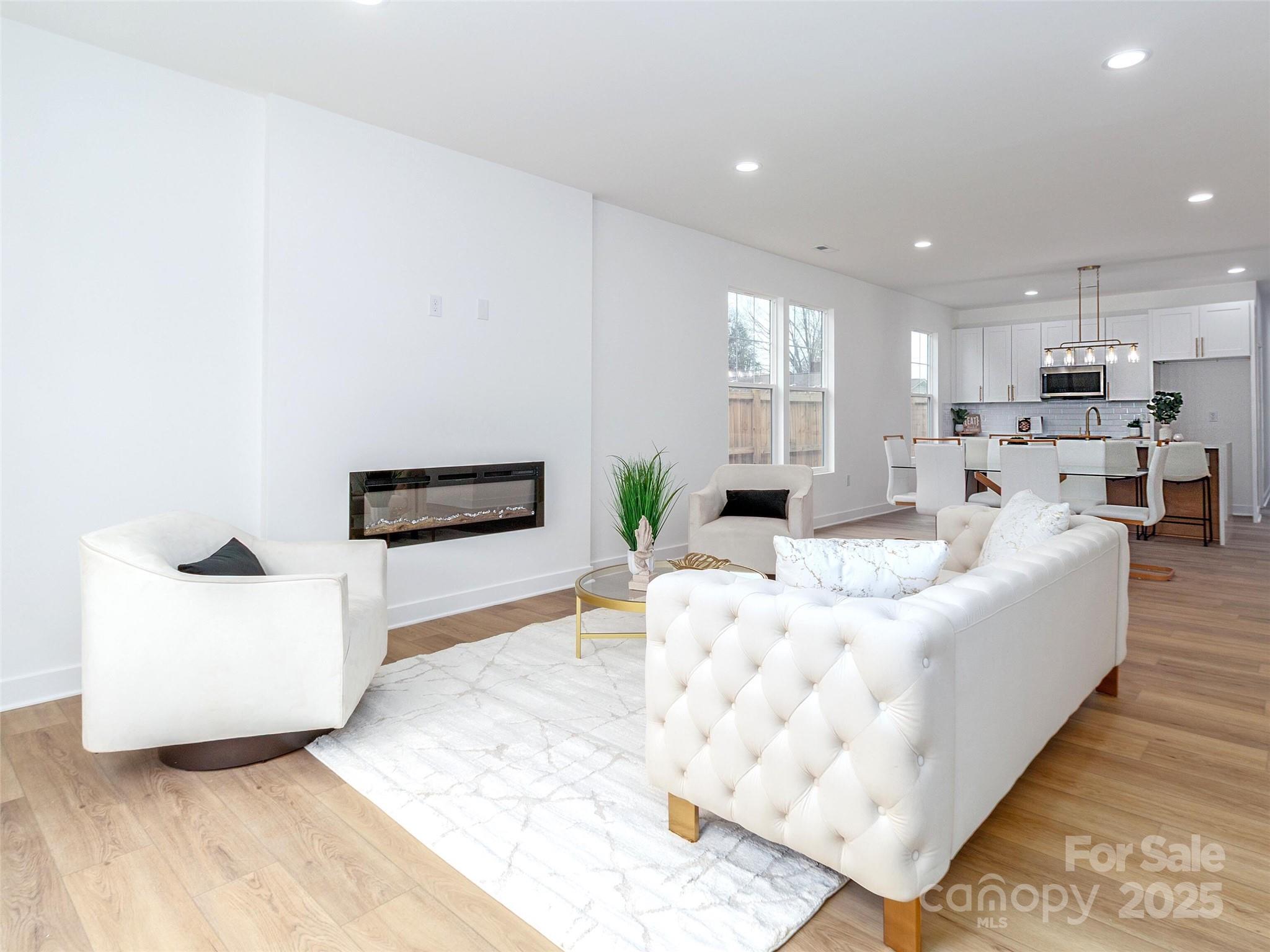 205 Skyline Circle