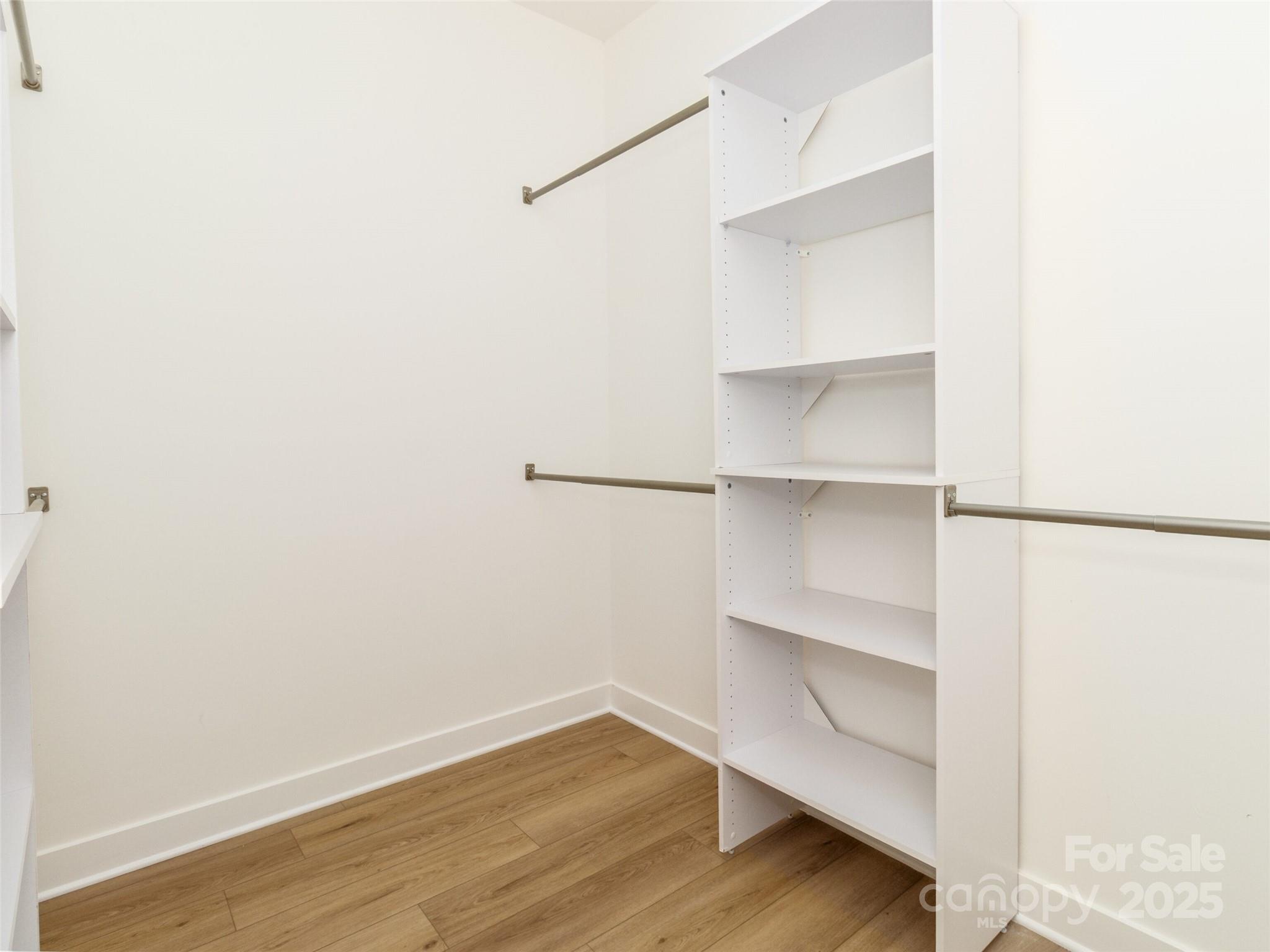 205 Skyline Circle