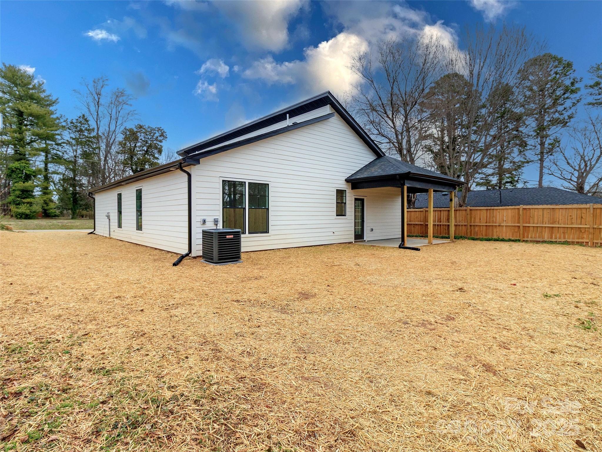 205 Skyline Circle