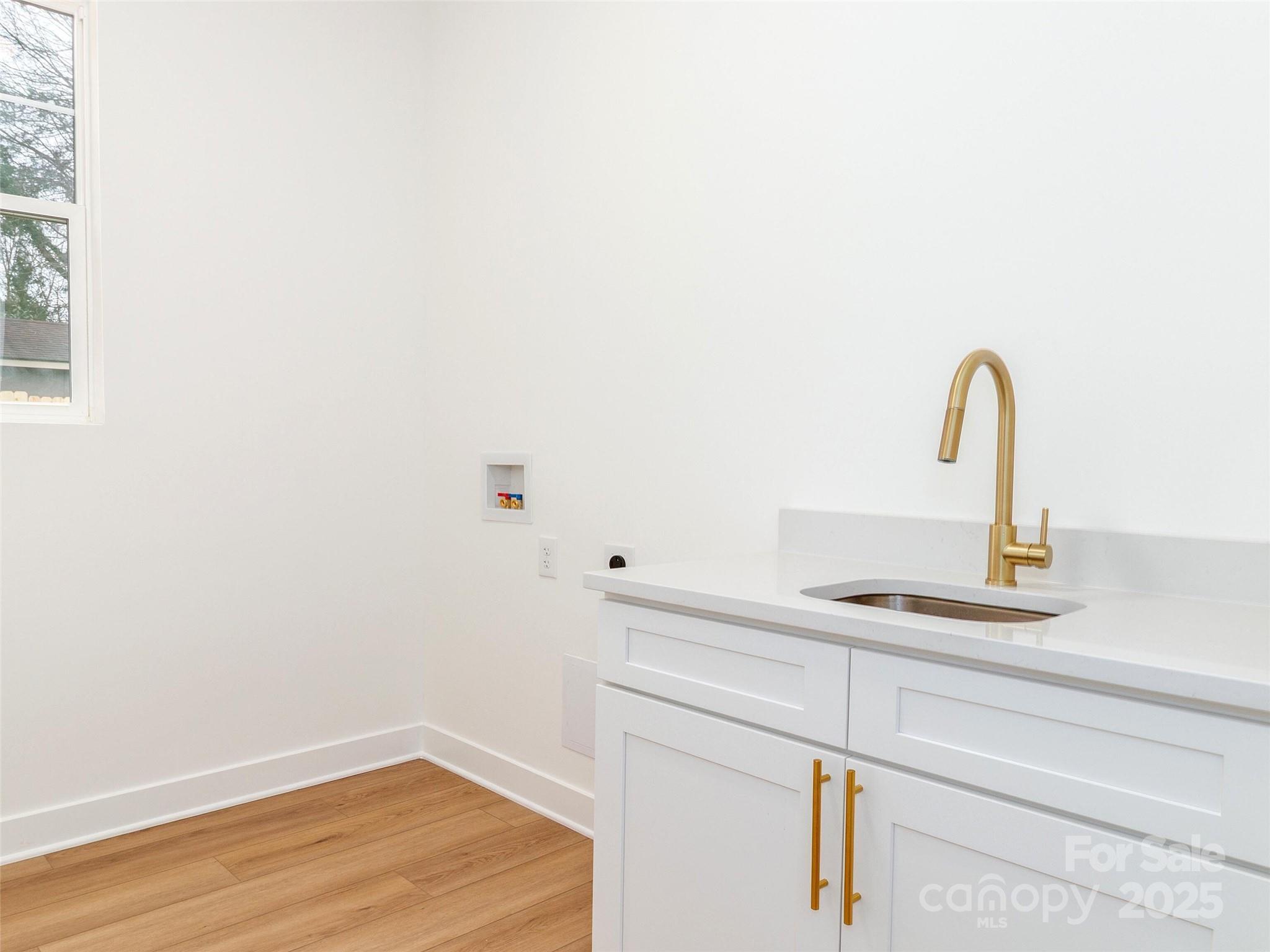 205 Skyline Circle