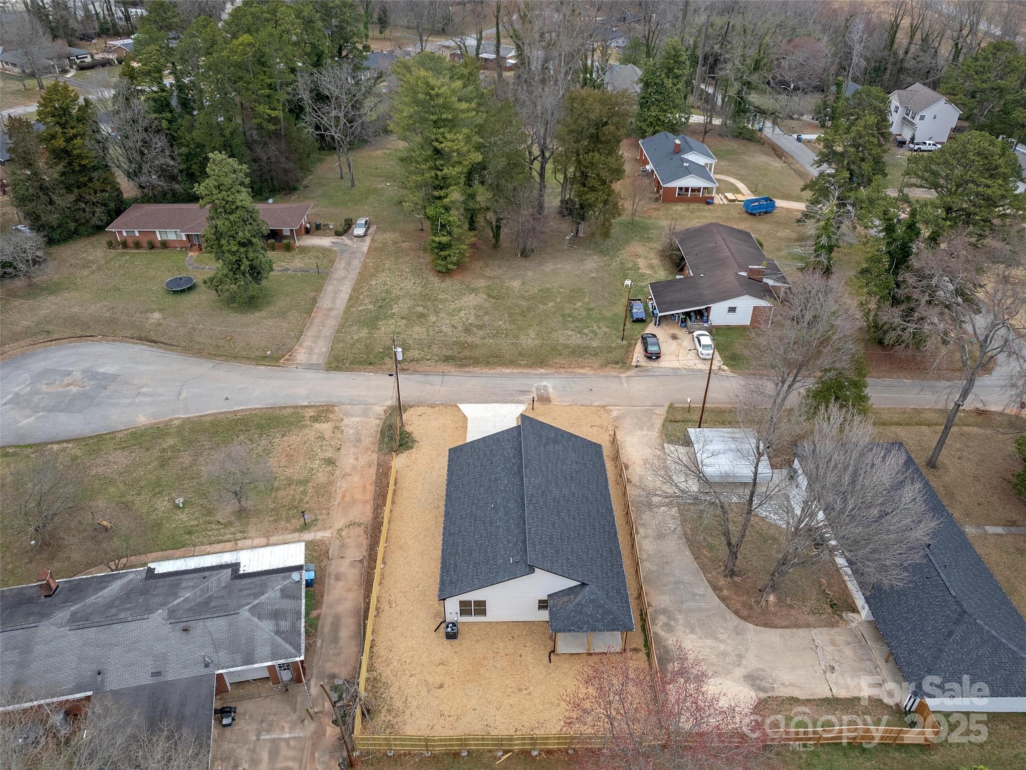 205 Skyline Circle