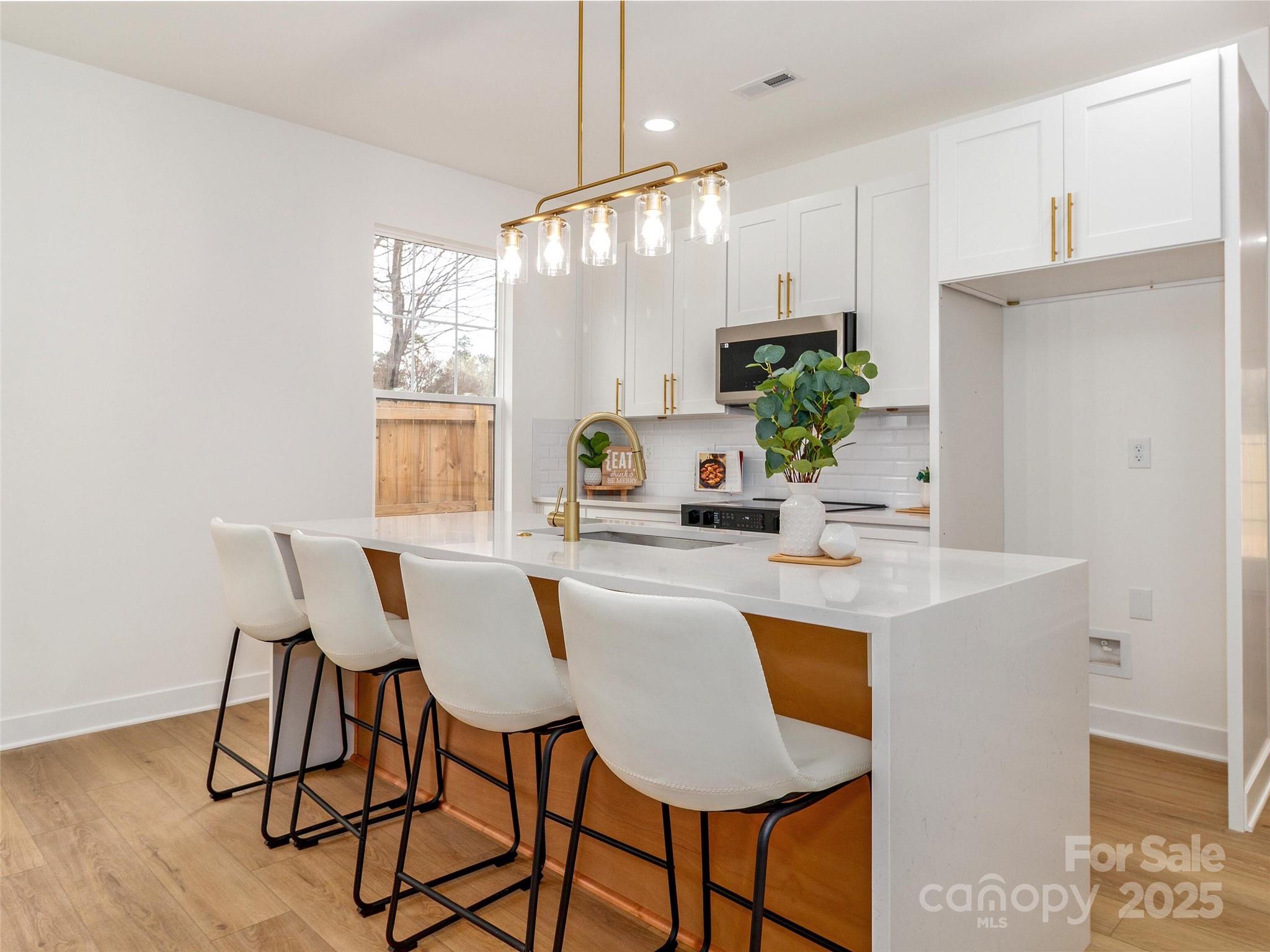 205 Skyline Circle