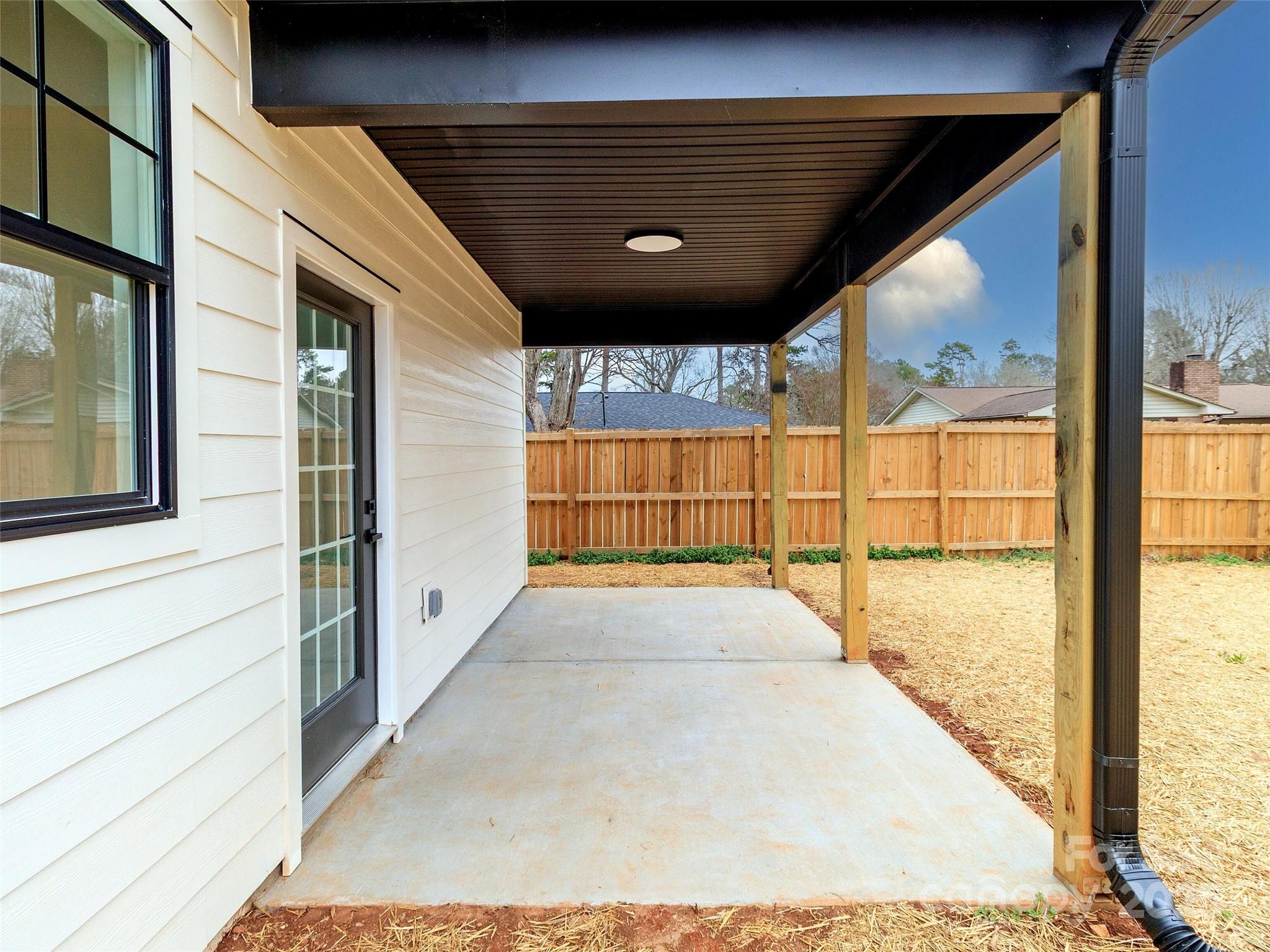 205 Skyline Circle
