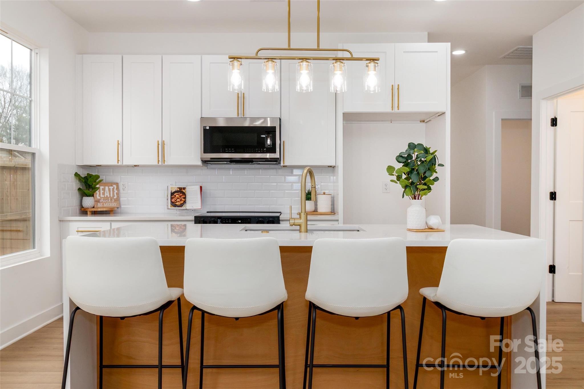 205 Skyline Circle