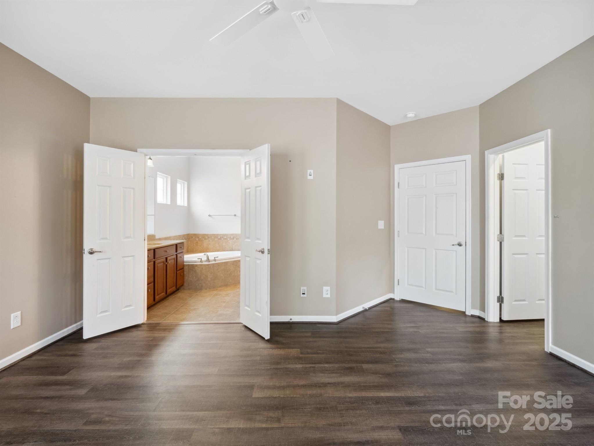 581 Harrison Drive NW