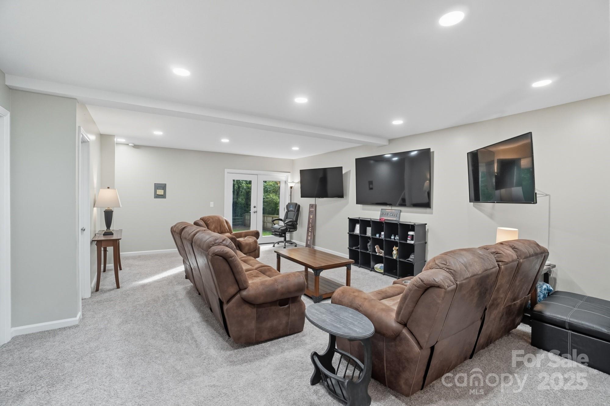 306 N Milford Drive