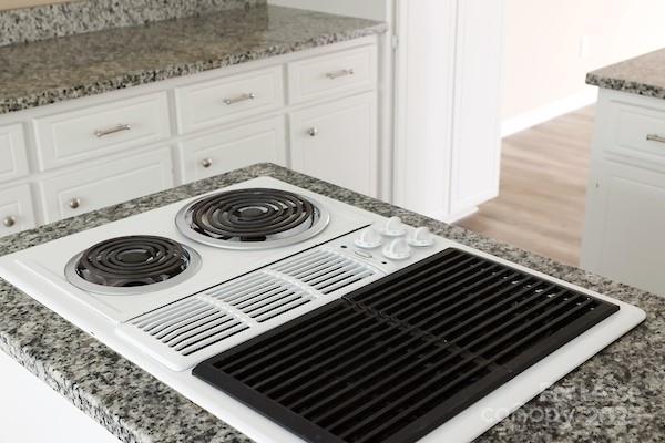 1126 Hanford Place NW