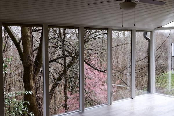 1126 Hanford Place NW