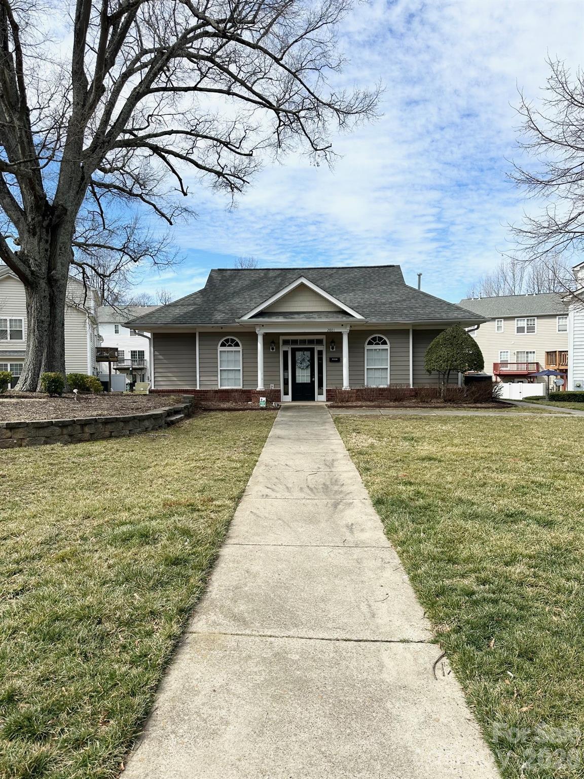 2750 Avalon Loop Road