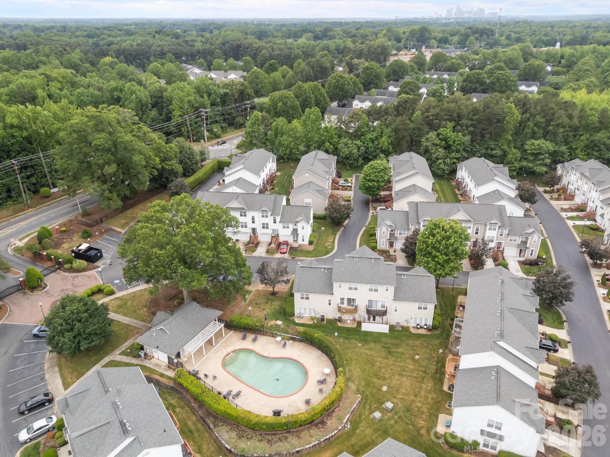 2750 Avalon Loop Road