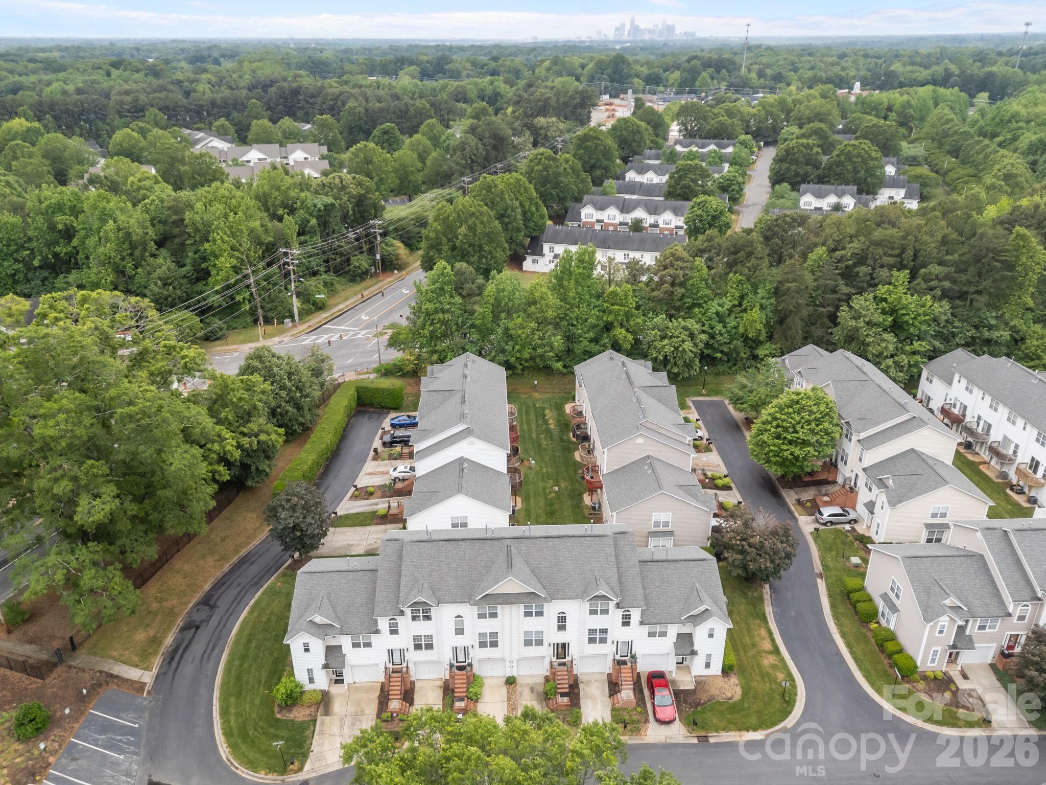 2750 Avalon Loop Road