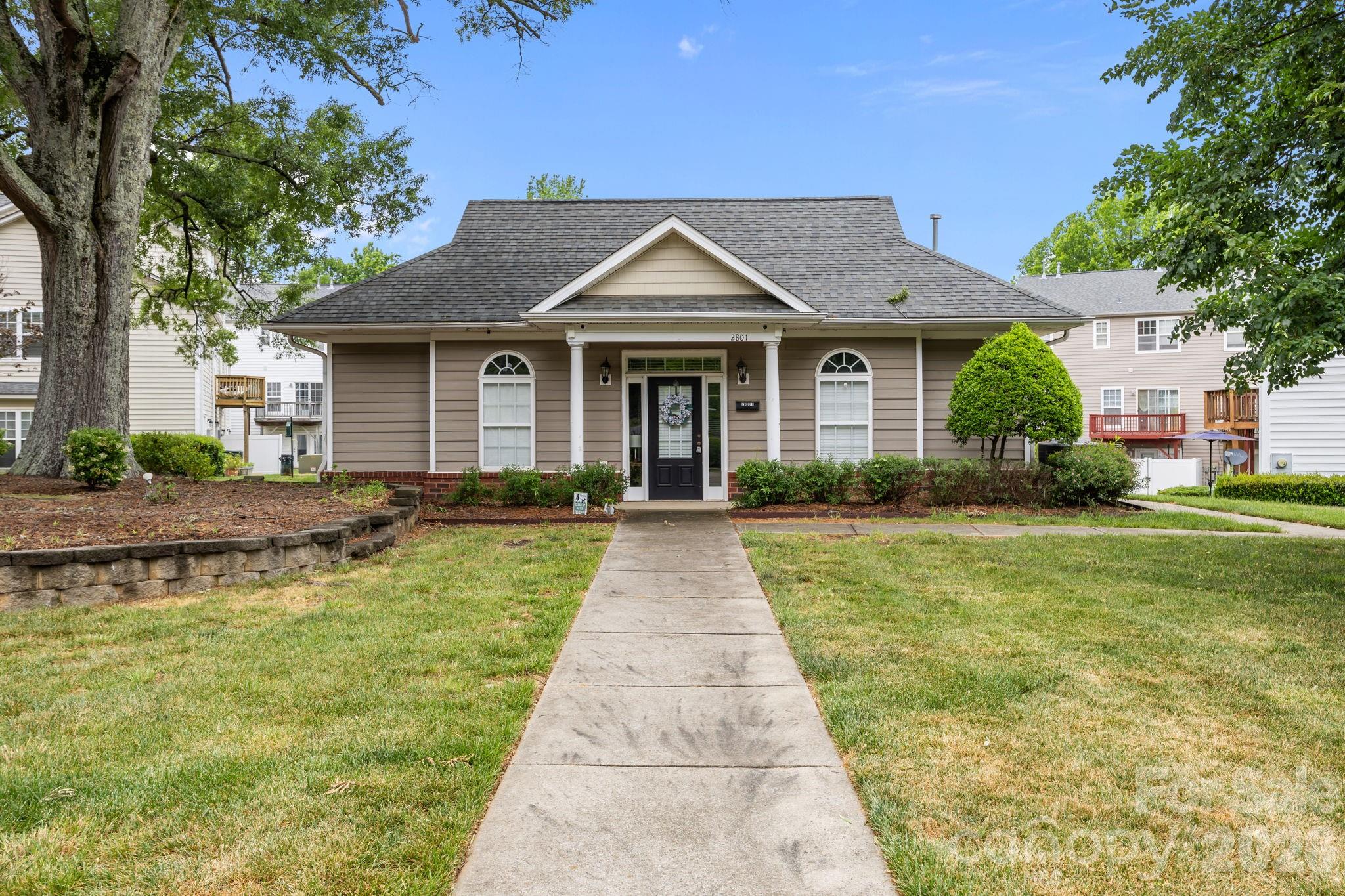 2750 Avalon Loop Road