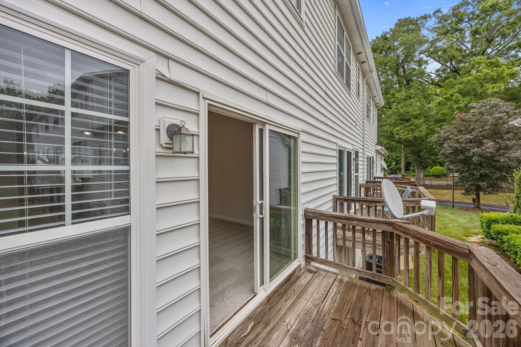 2750 Avalon Loop Road