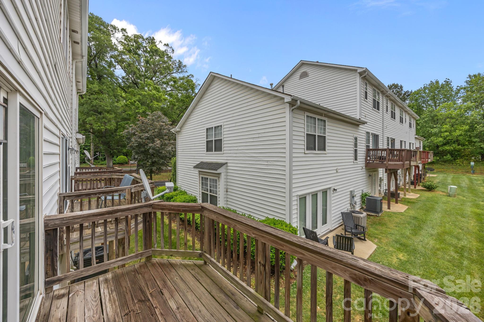 2750 Avalon Loop Road