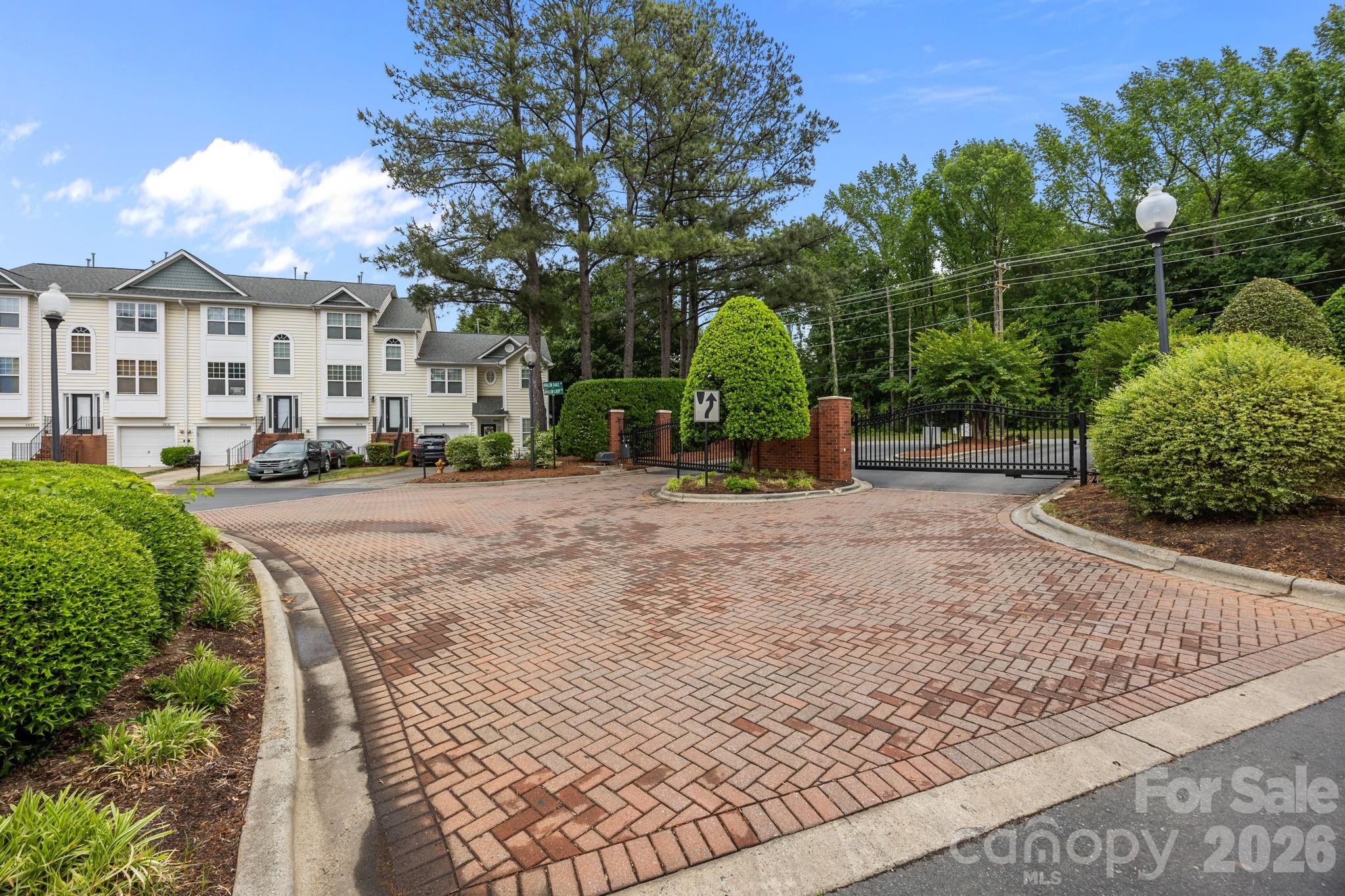 2750 Avalon Loop Road