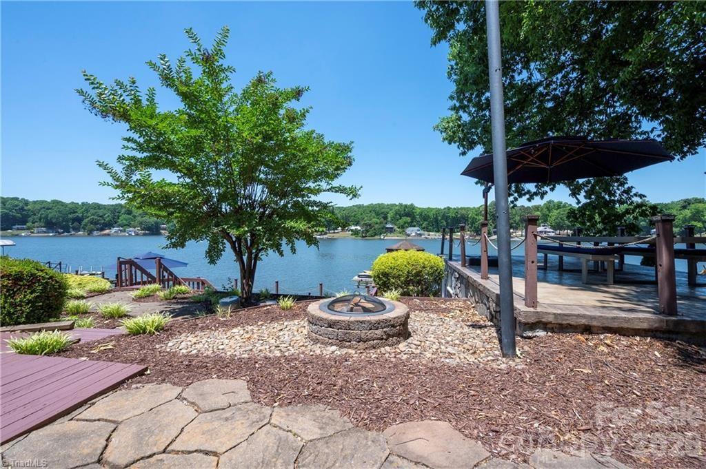 1332 Lake Drive 9
