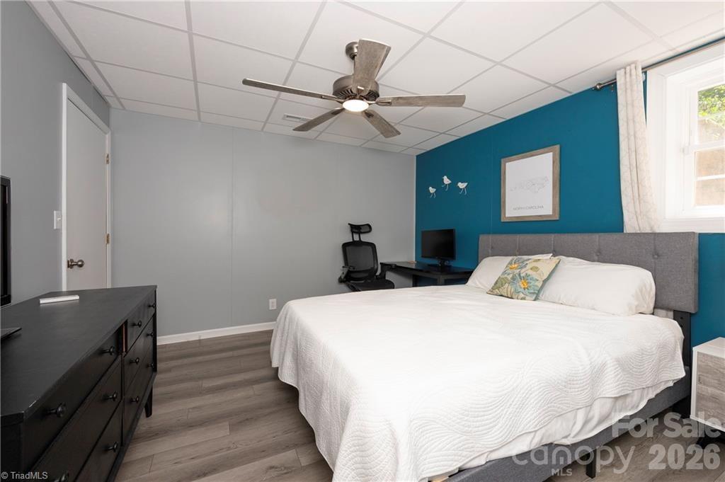 1332 Lake Drive 9
