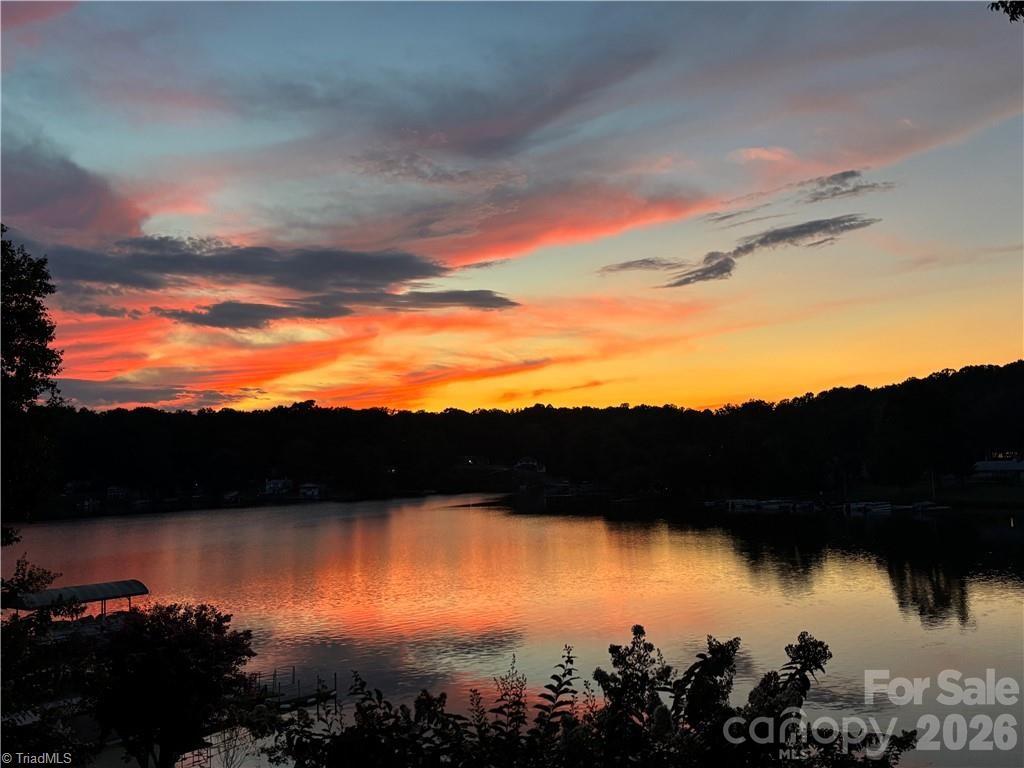 1332 Lake Drive 9