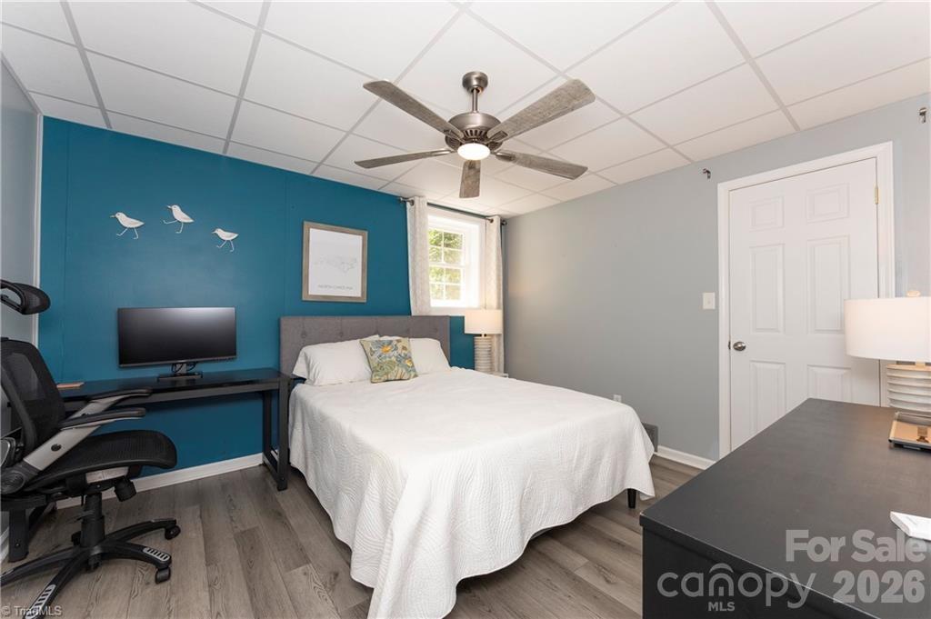 1332 Lake Drive 9