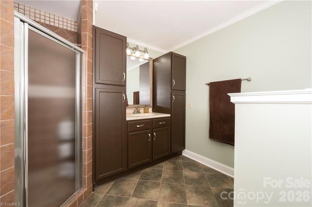 1332 Lake Drive 9