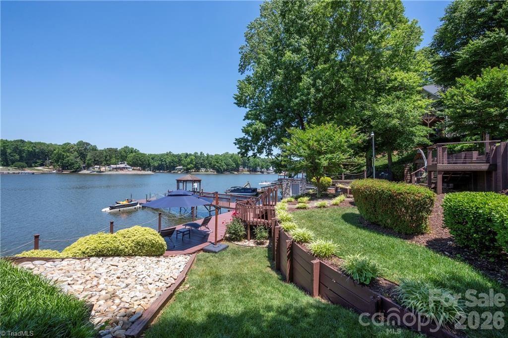 1332 Lake Drive 9